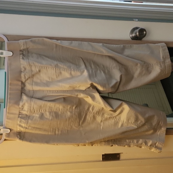 Christopher & Banks Light Tan Women's Capris - Picture 3 of 3